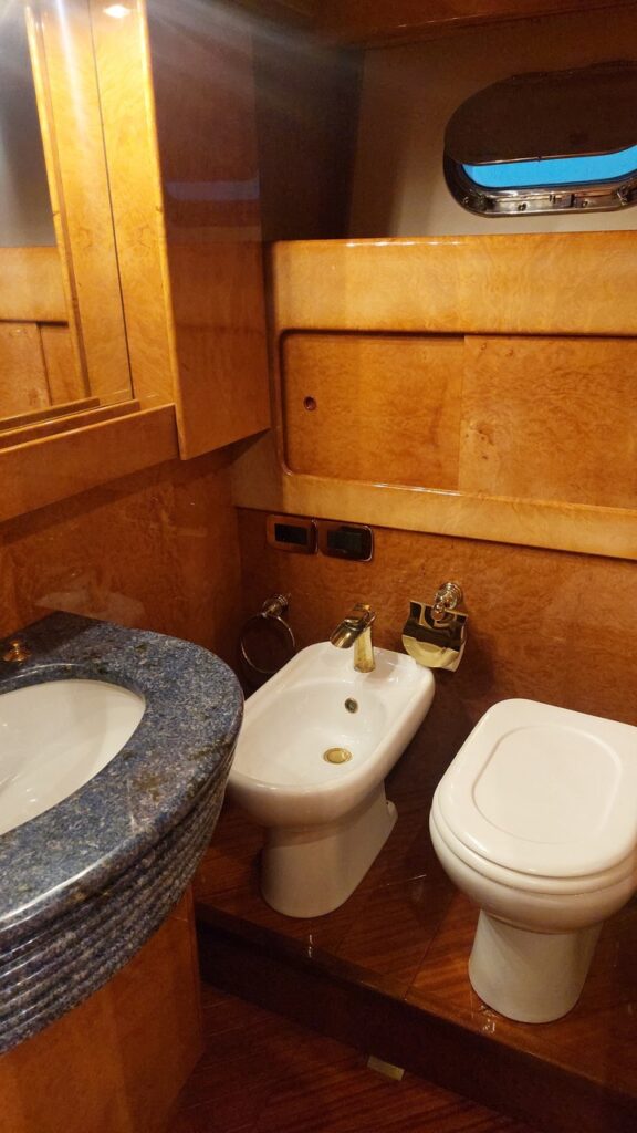 Bagno cabina ospiti sinistra anteriore - foto 1